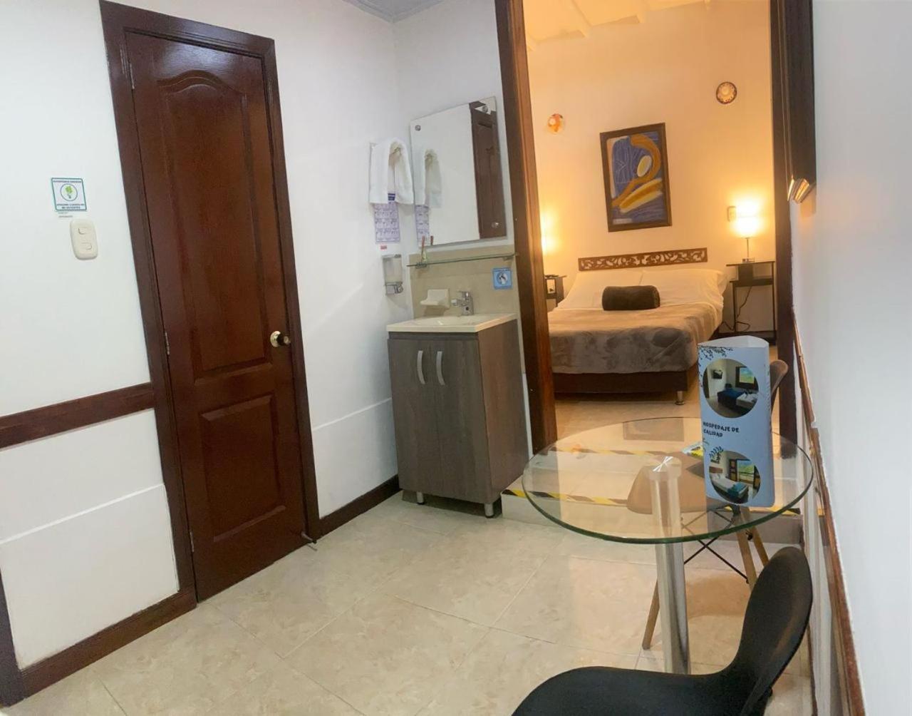 Hospedaje Camino Real A 150 Mts Del Centro Саленто Екстериор снимка